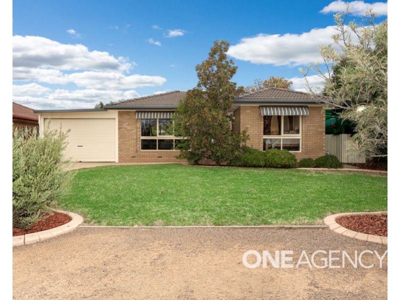 9 SACKVILLE DRIVE, Forest Hill NSW 2651