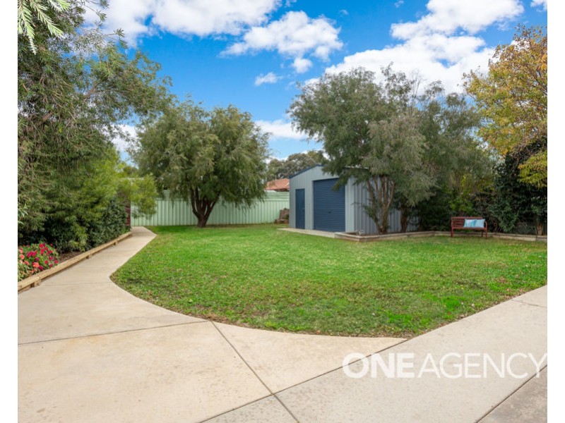 9 SACKVILLE DRIVE, Forest Hill NSW 2651