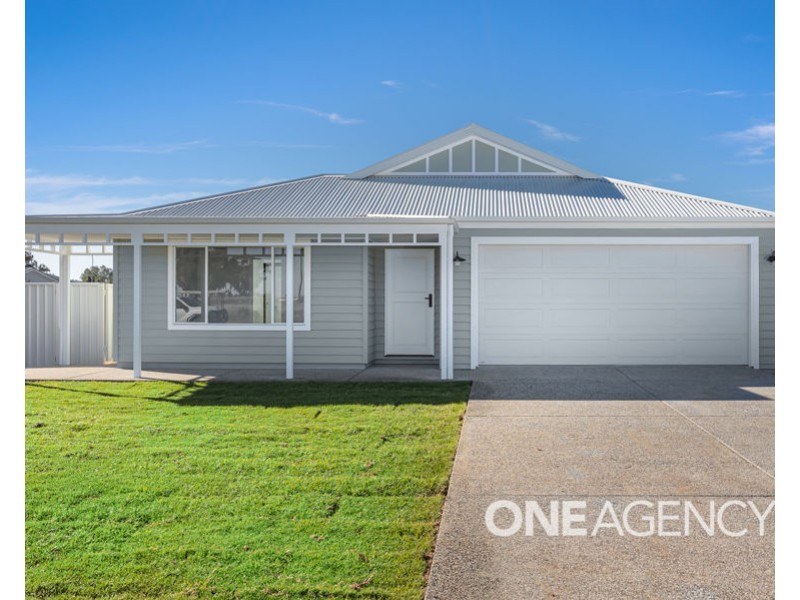 15 PRICHARD PLACE, Lockhart NSW 2656