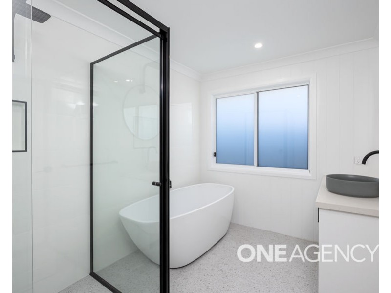 15 PRICHARD PLACE, Lockhart NSW 2656