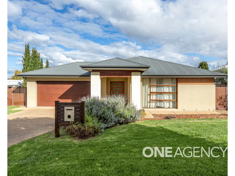 61 BRINDABELLA DRIVE, Tatton NSW 2650