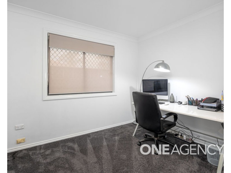 27 KALDARI CRESCENT, Glenfield Park NSW 2650