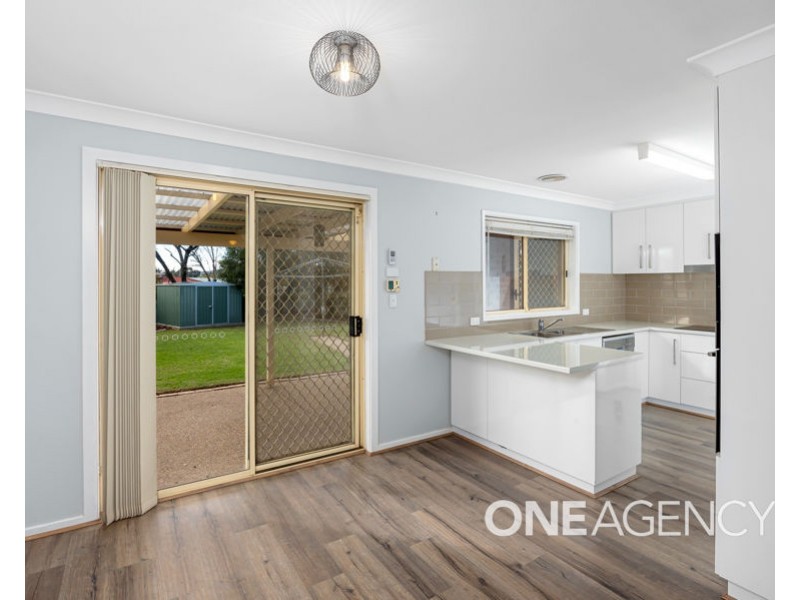 66 BALLEROO CRESCENT, Glenfield Park NSW 2650