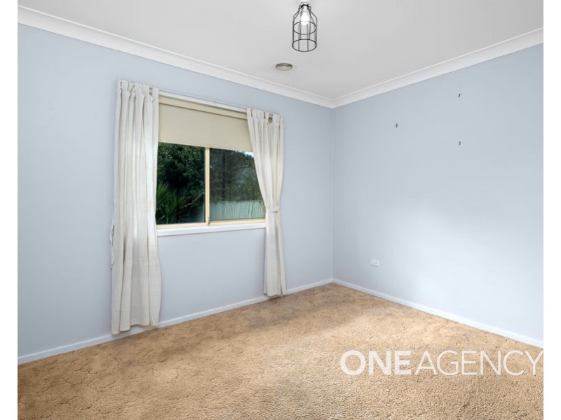 66 BALLEROO CRESCENT, Glenfield Park NSW 2650
