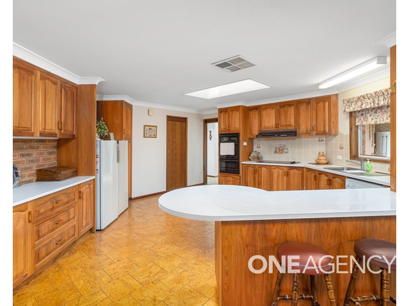 62 GREGADOO ROAD, Lake Albert NSW 2650