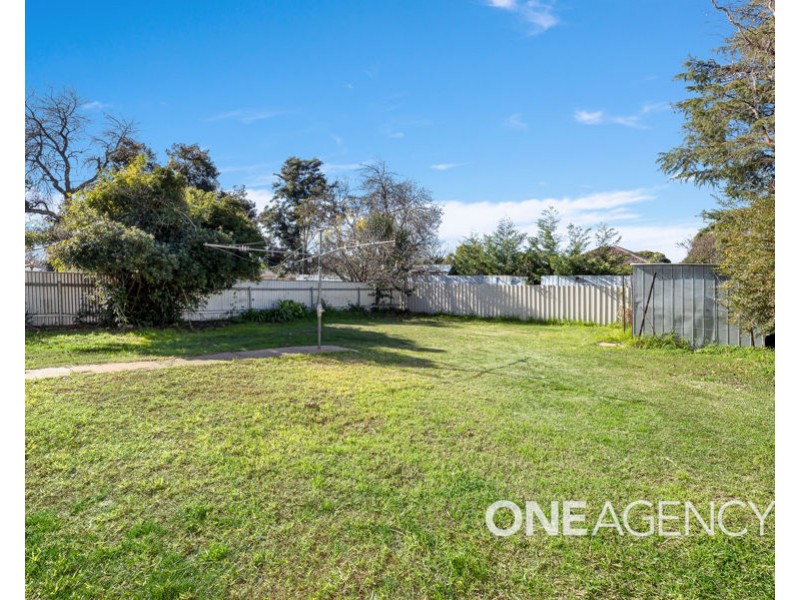 2/95 MEADOW STREET, Kooringal NSW 2650
