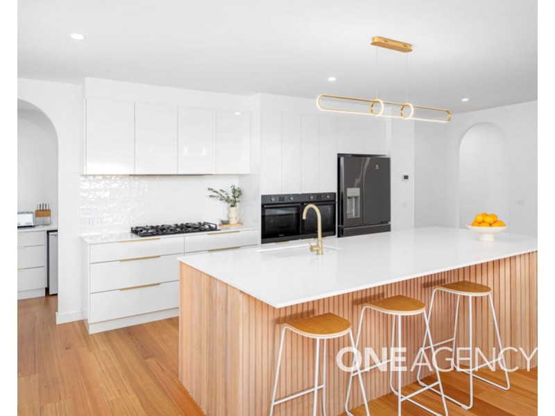2 GASNIER LOOP, Boorooma NSW 2650