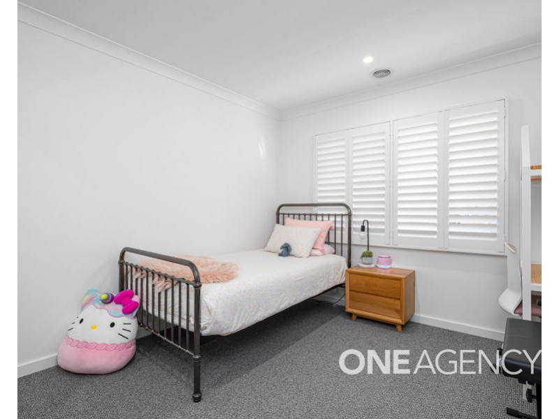 2 GASNIER LOOP, Boorooma NSW 2650