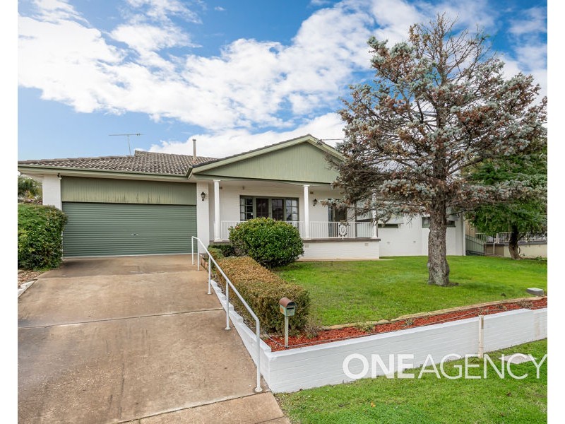 5 MISSOURI AVENUE, Tolland NSW 2650