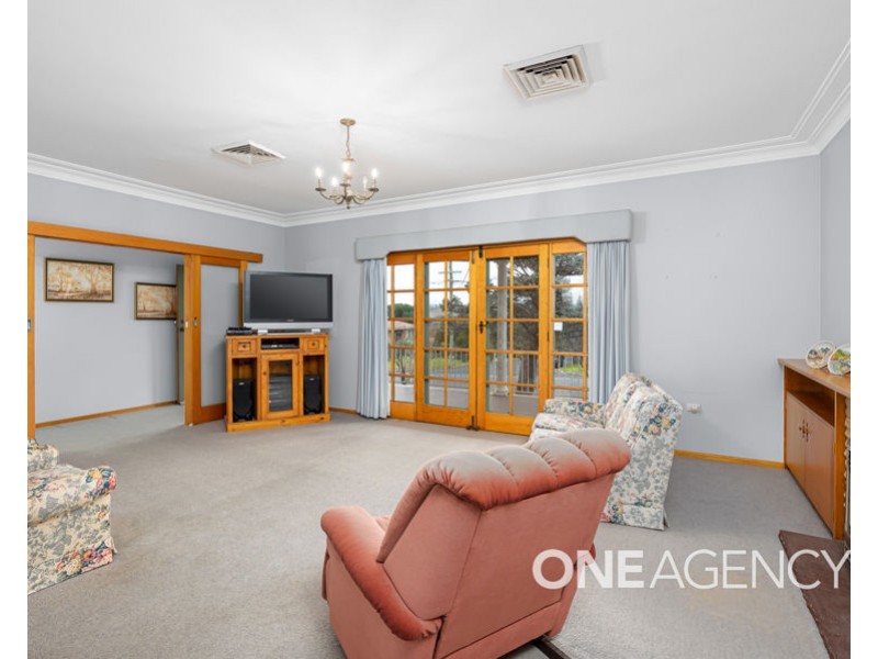 5 MISSOURI AVENUE, Tolland NSW 2650