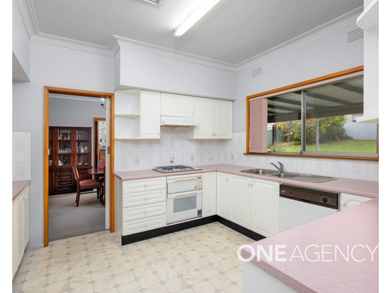 5 MISSOURI AVENUE, Tolland NSW 2650