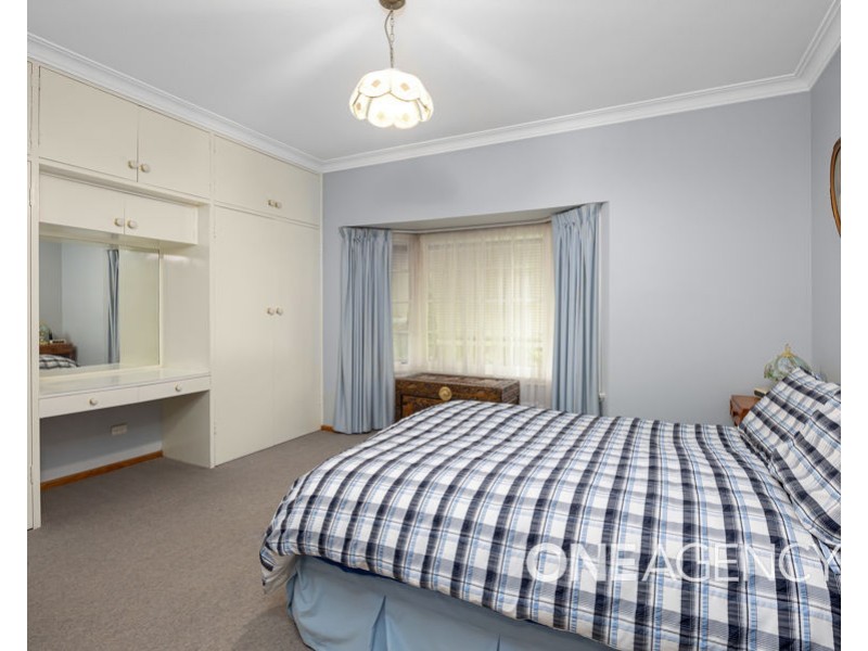 5 MISSOURI AVENUE, Tolland NSW 2650