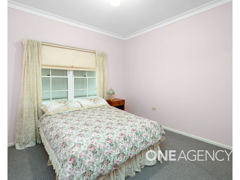 5 MISSOURI AVENUE, Tolland NSW 2650