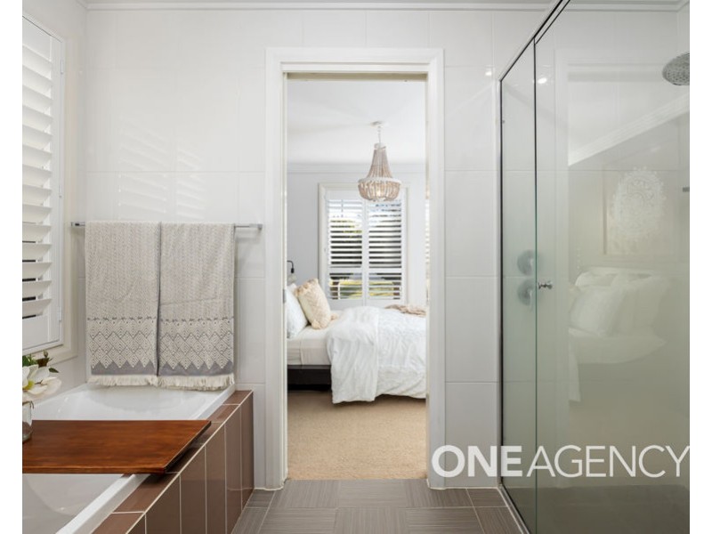 4 YOOGALI STREET, Glenfield Park NSW 2650