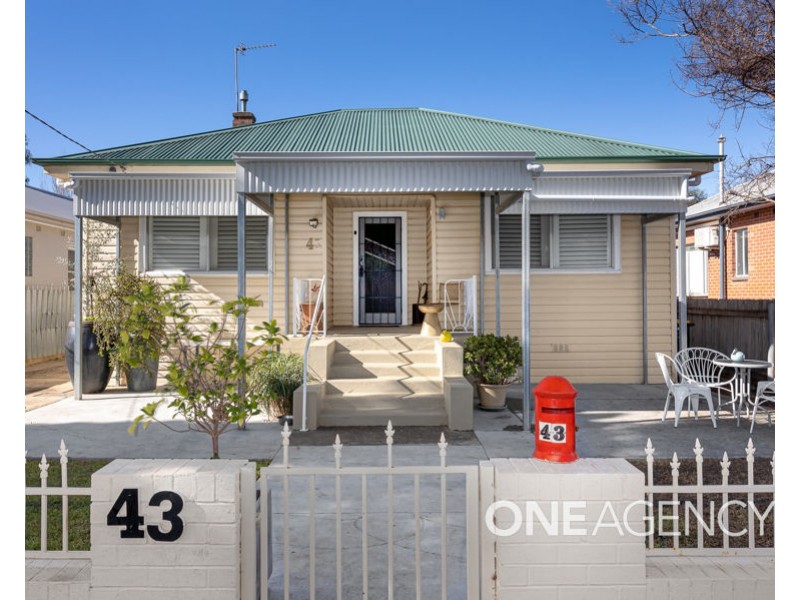 43 MASON STREET, East Wagga Wagga NSW 2650