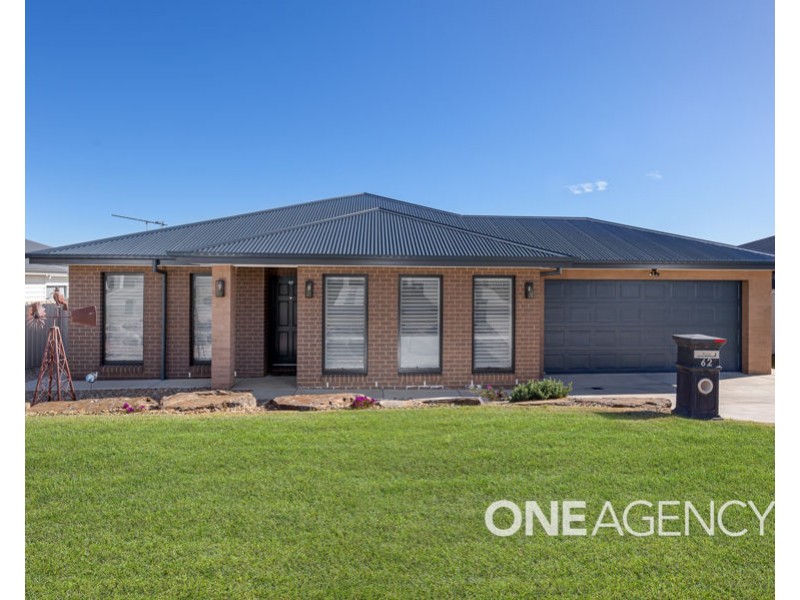 62 PARADISE DRIVE, Gobbagombalin NSW 2650