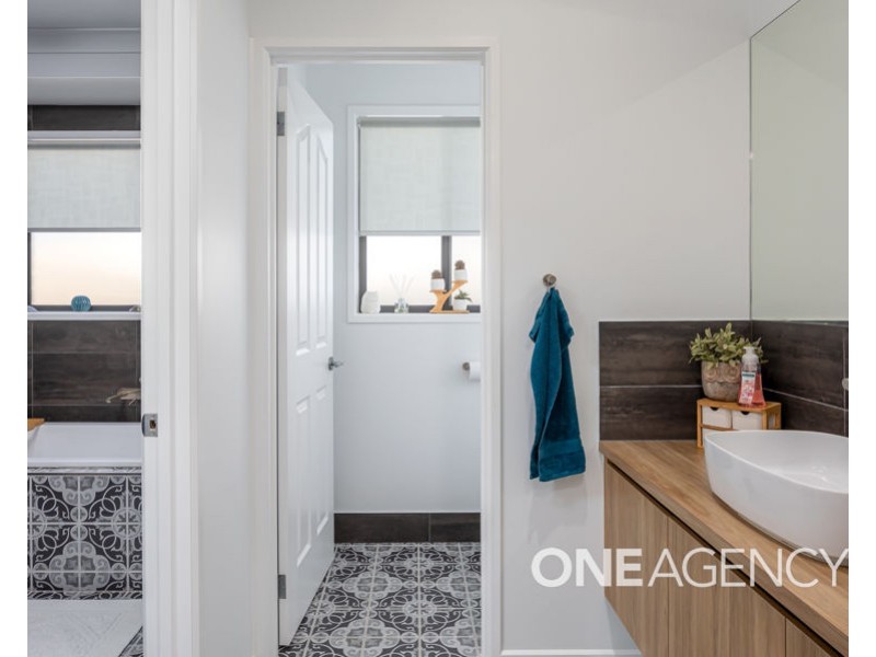 62 PARADISE DRIVE, Gobbagombalin NSW 2650