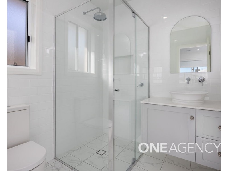 12 BONDI CRESCENT, Gobbagombalin NSW 2650