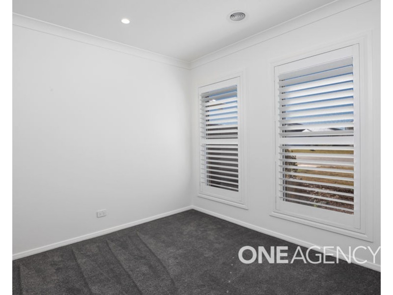 12 BONDI CRESCENT, Gobbagombalin NSW 2650