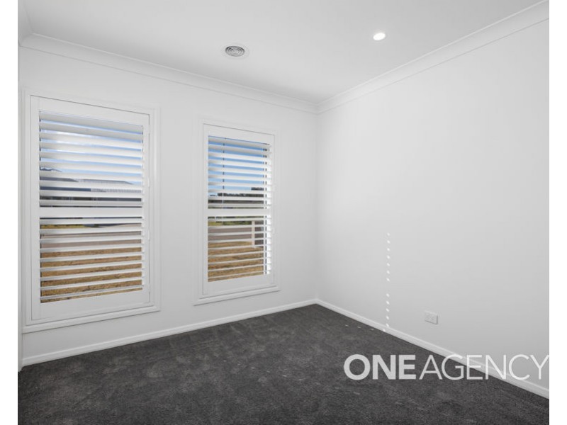 12 BONDI CRESCENT, Gobbagombalin NSW 2650