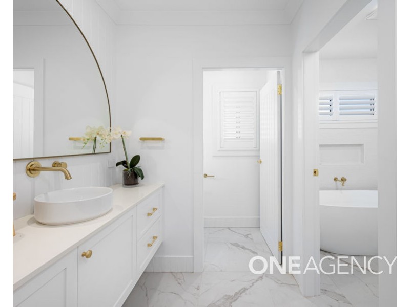 5 JUMBUCK DRIVE, Gobbagombalin NSW 2650