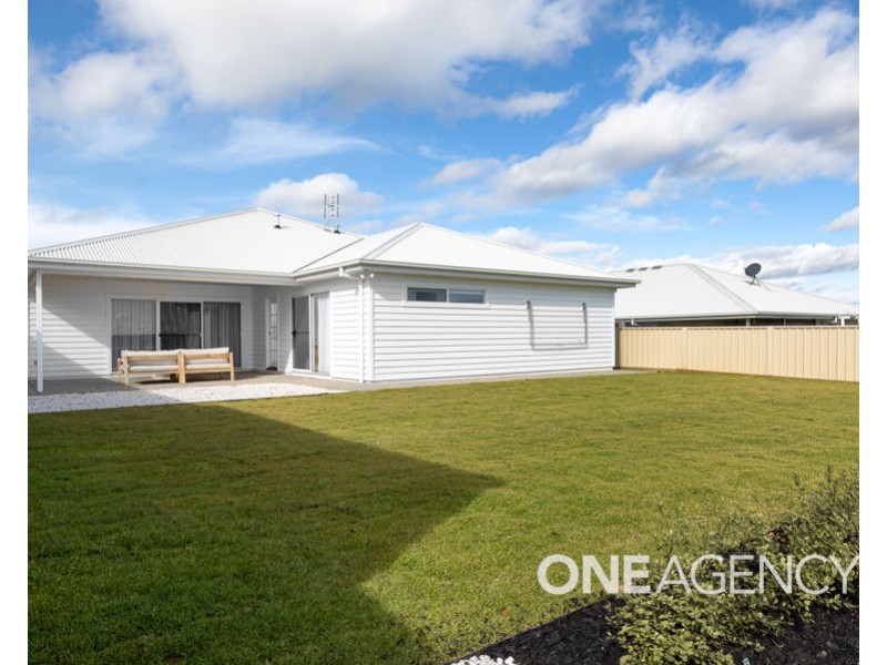 5 JUMBUCK DRIVE, Gobbagombalin NSW 2650