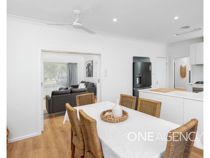 24 MACARTHUR STREET, Ashmont NSW 2650