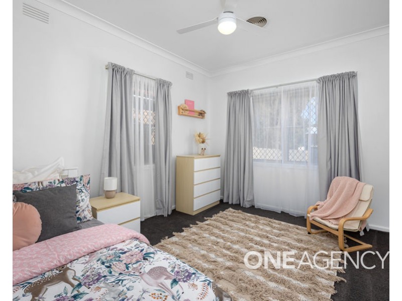 24 MACARTHUR STREET, Ashmont NSW 2650