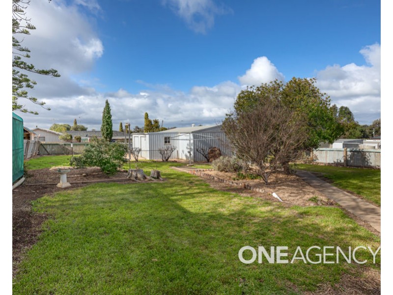 81 BRUCE STREET, Coolamon NSW 2701