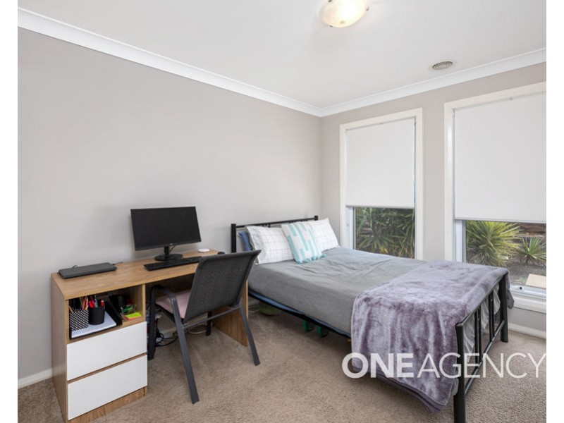 11 CHANG AVENUE, Lloyd NSW 2650