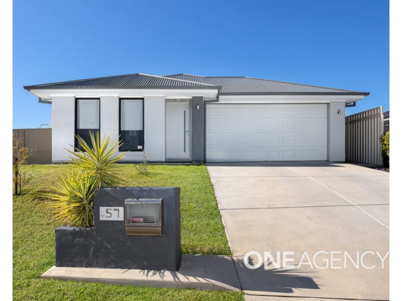 57 BARMEDMAN AVENUE, Gobbagombalin NSW 2650