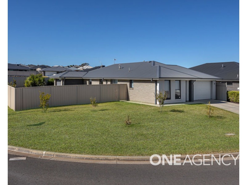 57 BARMEDMAN AVENUE, Gobbagombalin NSW 2650