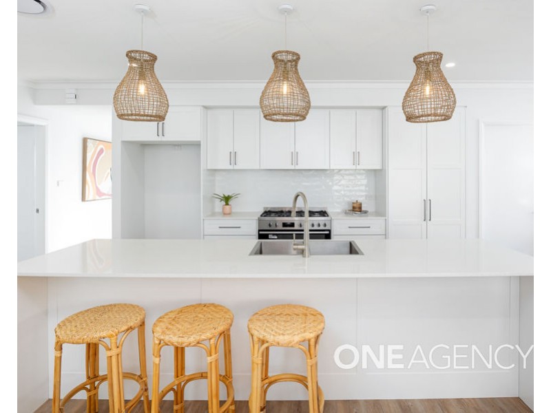 84 VALENCIA DRIVE, Gobbagombalin NSW 2650