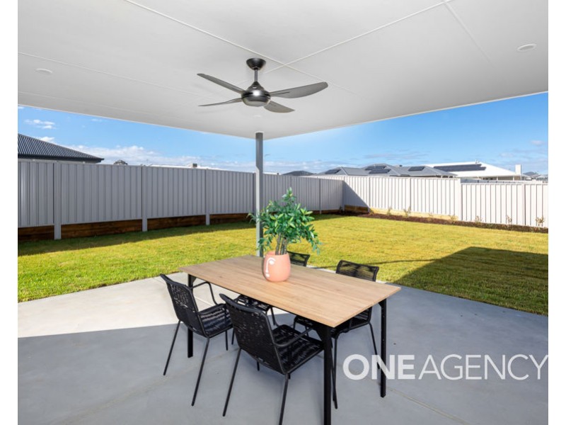 84 VALENCIA DRIVE, Gobbagombalin NSW 2650