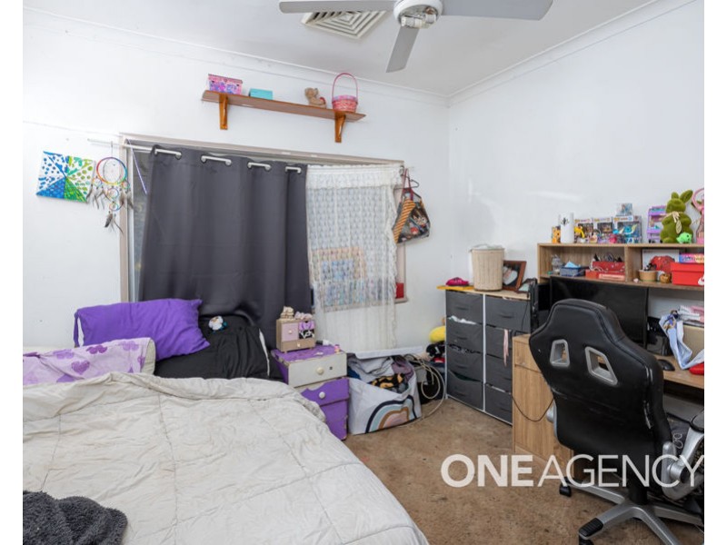 2 DOYLE AVENUE, Mount Austin NSW 2650