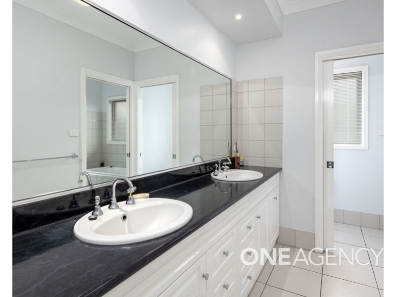 21 MONARO COURT, Tatton NSW 2650