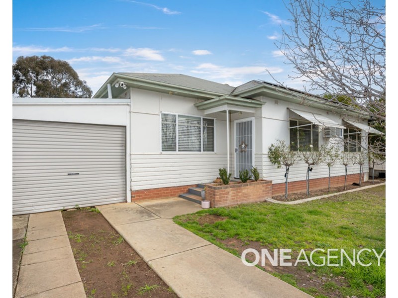 1 CASSIDY PARADE, Turvey Park NSW 2650