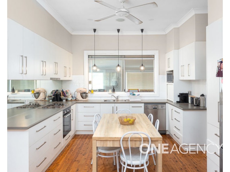 1 CASSIDY PARADE, Turvey Park NSW 2650