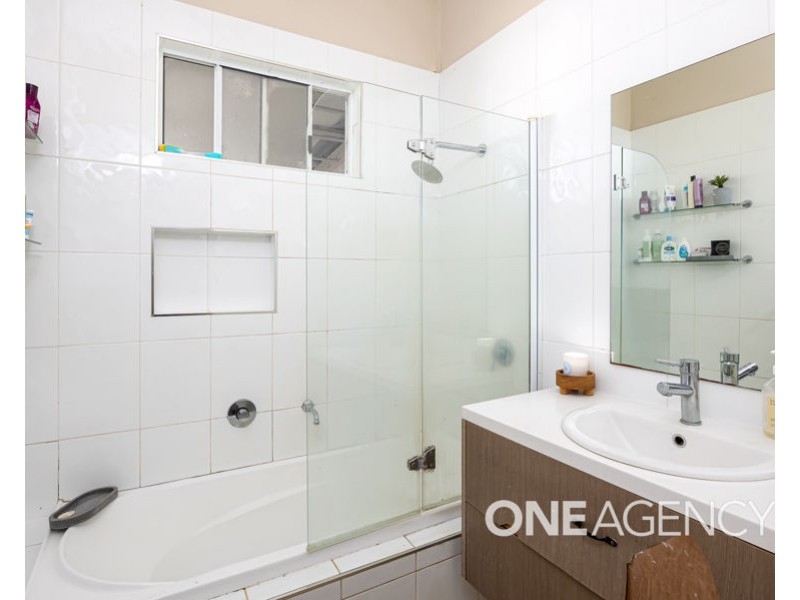 1 CASSIDY PARADE, Turvey Park NSW 2650