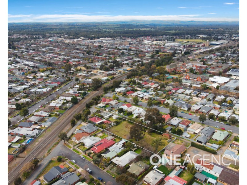 1 CASSIDY PARADE, Turvey Park NSW 2650