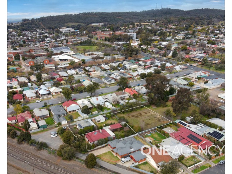 1 CASSIDY PARADE, Turvey Park NSW 2650