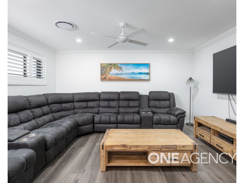 21 KENTUCKY CRESCENT, Gobbagombalin NSW 2650