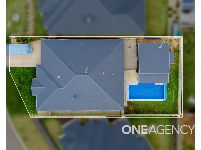 21 KENTUCKY CRESCENT, Gobbagombalin NSW 2650