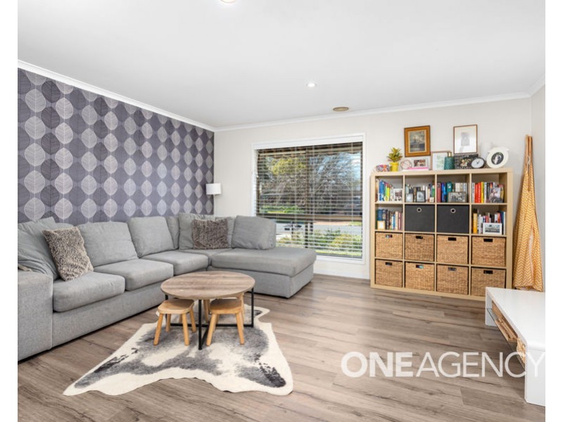 109 DALKEITH AVENUE, Lake Albert NSW 2650