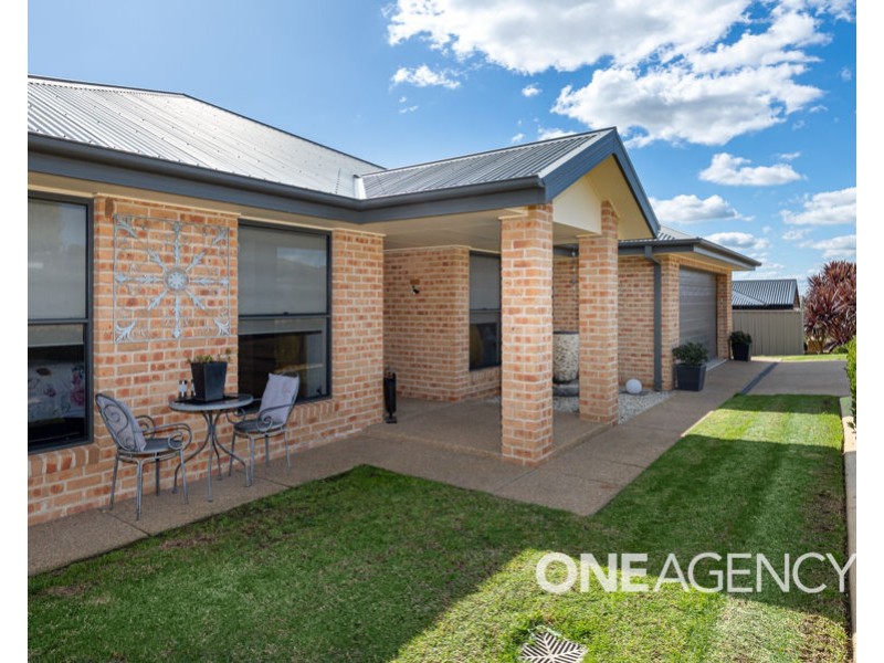 61 YARRAWAH CRESCENT, Bourkelands NSW 2650