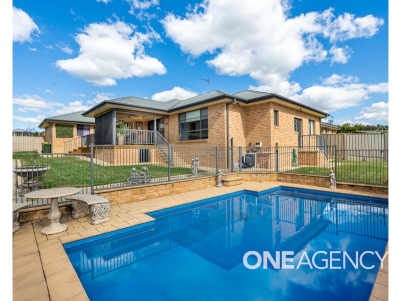 61 YARRAWAH CRESCENT, Bourkelands NSW 2650