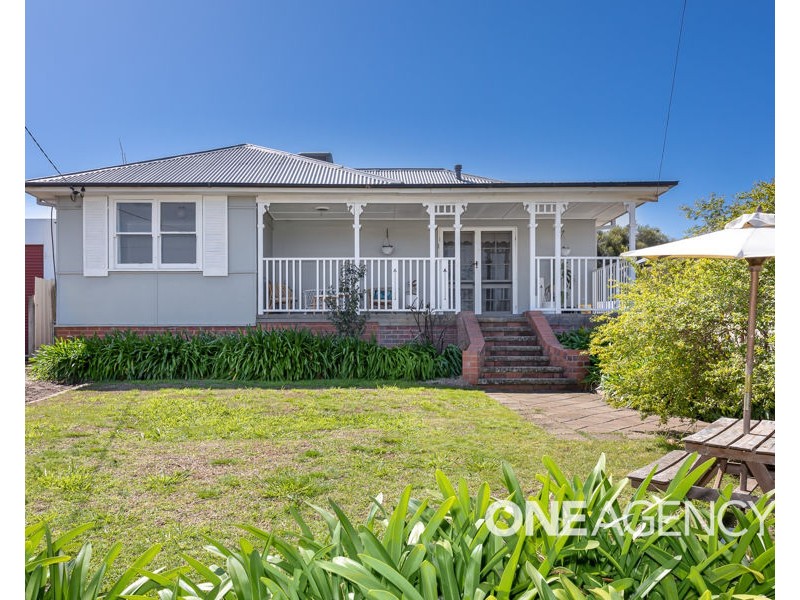 23 GILMORE AVENUE, Mount Austin NSW 2650