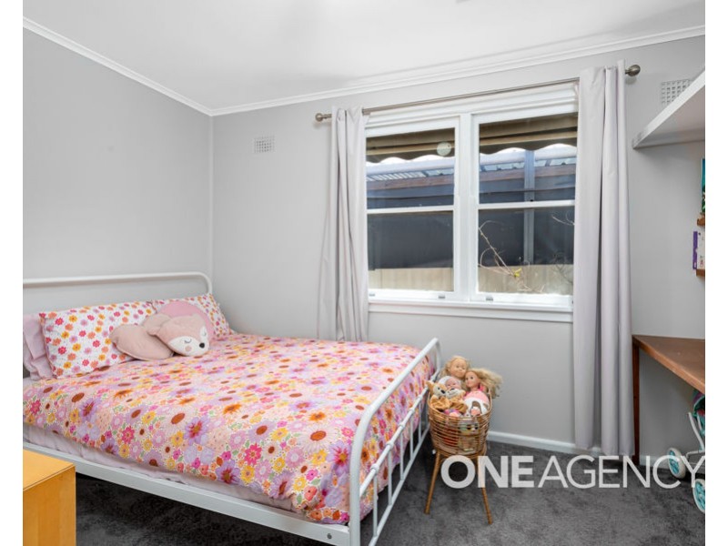 23 GILMORE AVENUE, Mount Austin NSW 2650