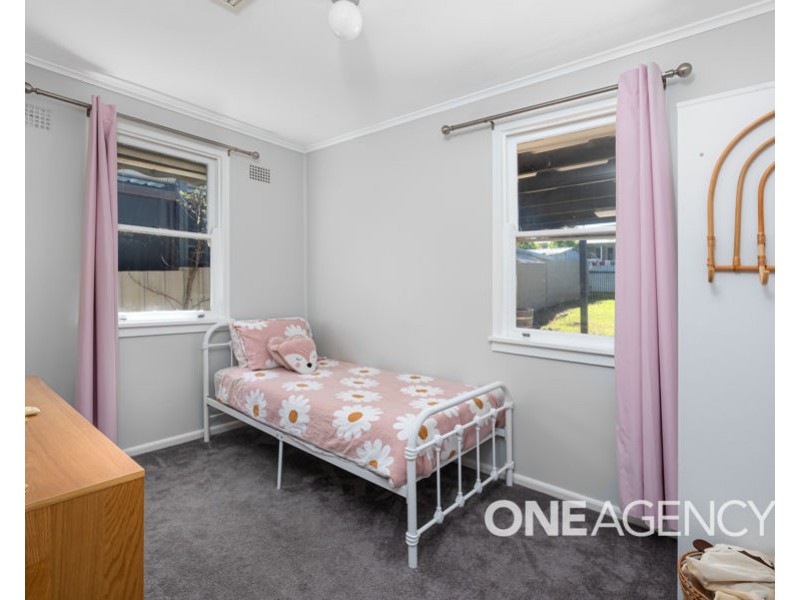 23 GILMORE AVENUE, Mount Austin NSW 2650