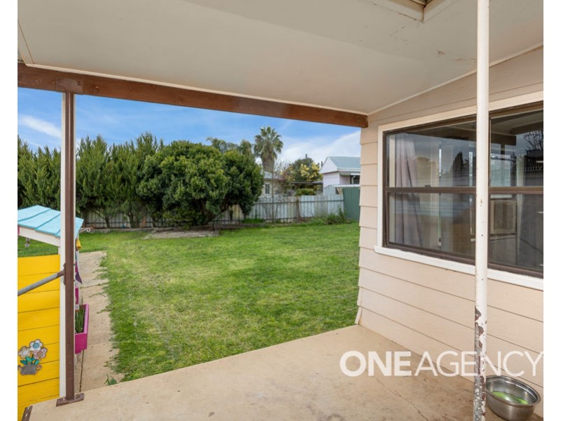 9 BUNGOWN PLACE, Mount Austin NSW 2650